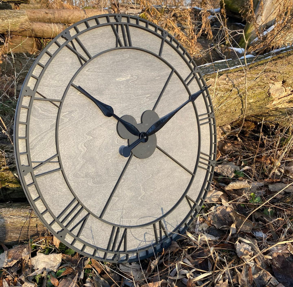 Farmhouse Mouse Clock